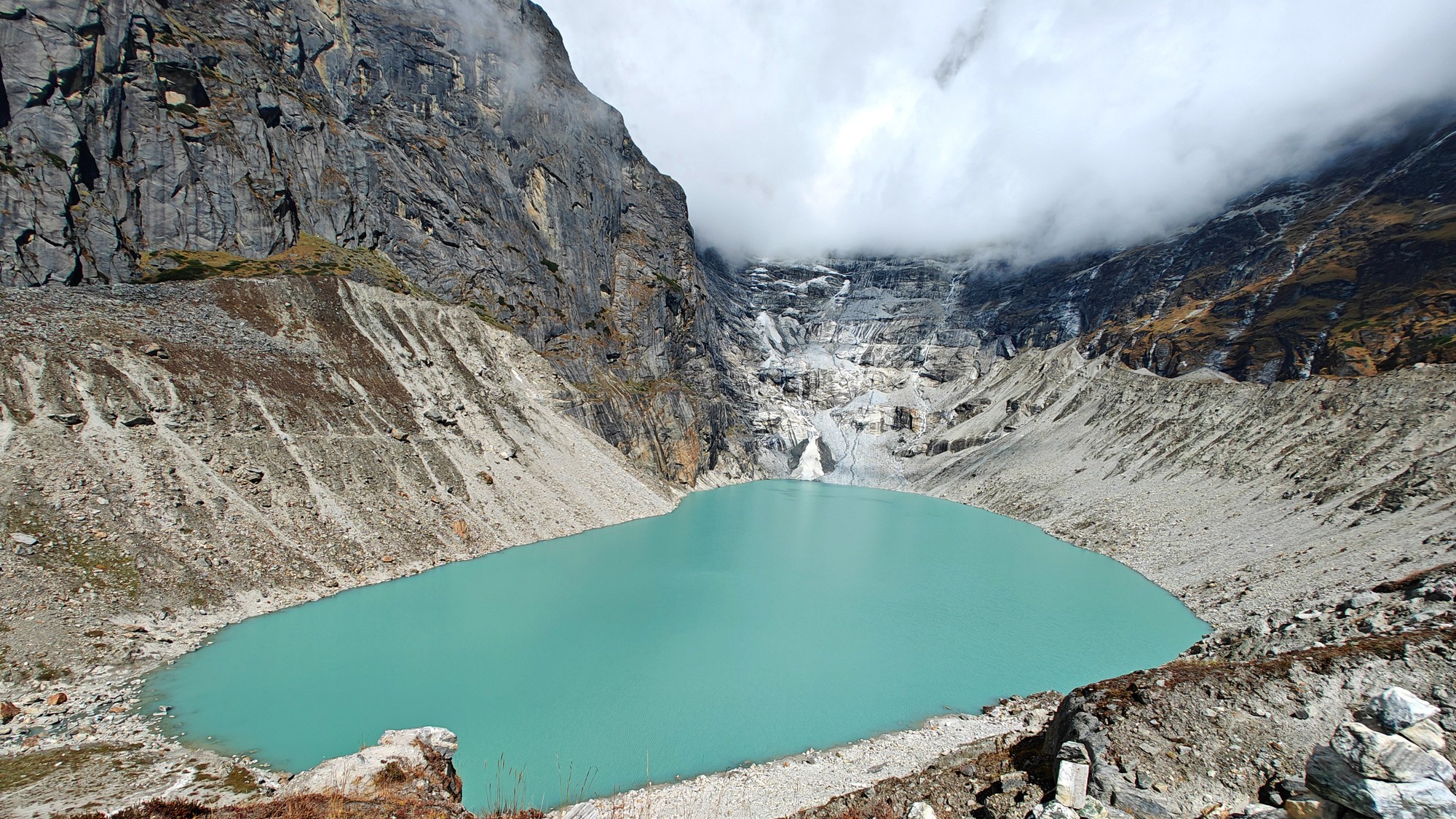 Lake Advertise 1